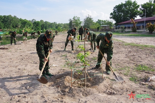 Quân khu 9: Phát động “Tết trồng cây đời đời nhớ ơn Bác Hồ”

